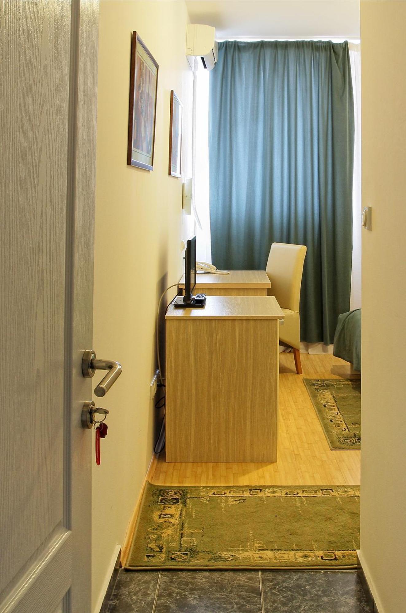 Garni Hamburg Hotel 2*